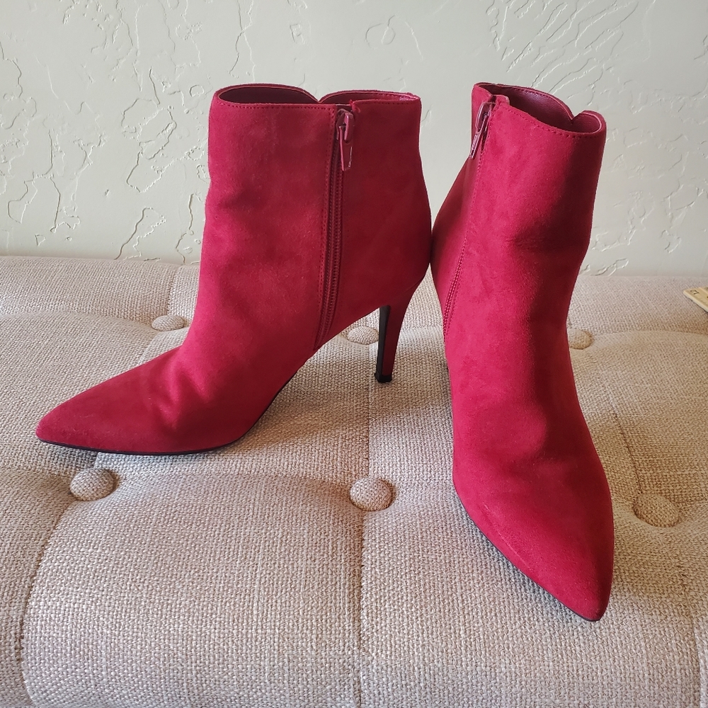 Red booties - Picture 2 of 4
